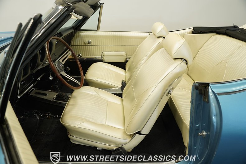 Oldsmobile-442-1968-Light-Blue-Metallic-Parchment-8