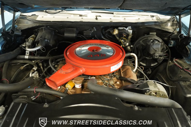 Oldsmobile-442-1968-Light-Blue-Metallic-Parchment-9