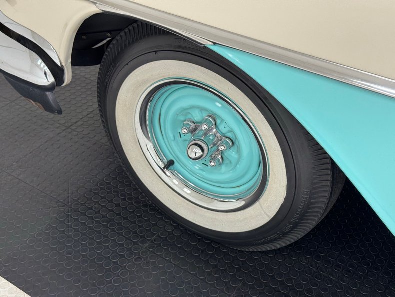 Oldsmobile-88-1955-Aqua-Beige-21