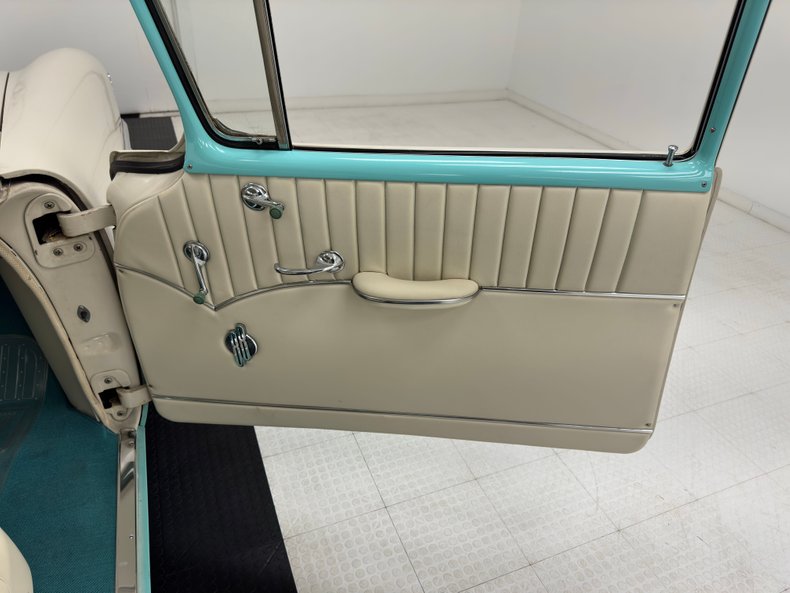 Oldsmobile-88-1955-Aqua-Beige-35