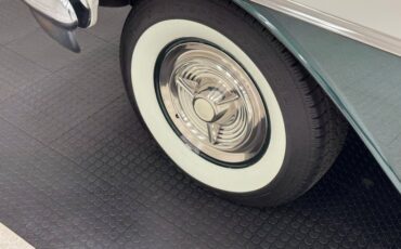 Oldsmobile-88-1955-Polar-White-Green-1