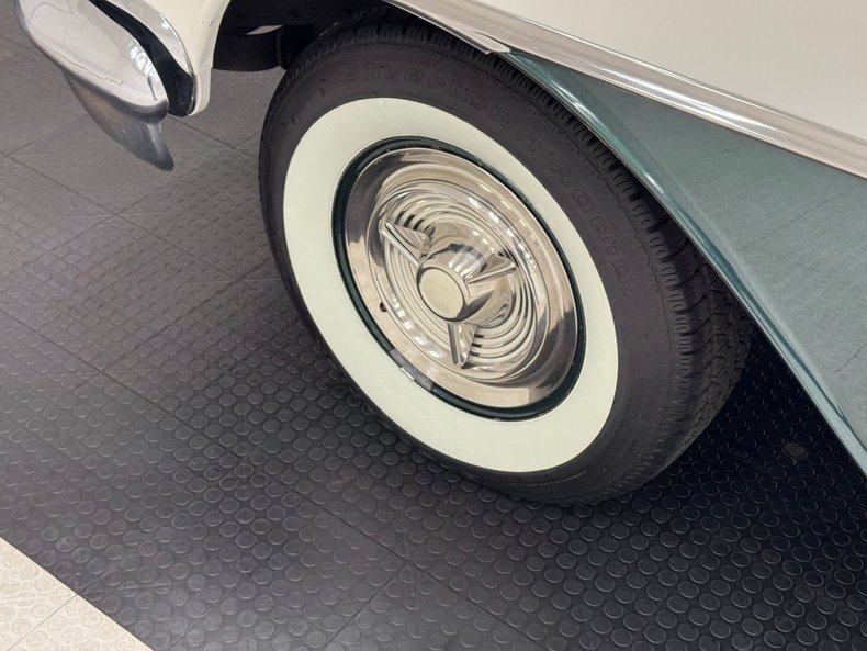 Oldsmobile-88-1955-Polar-White-Green-1