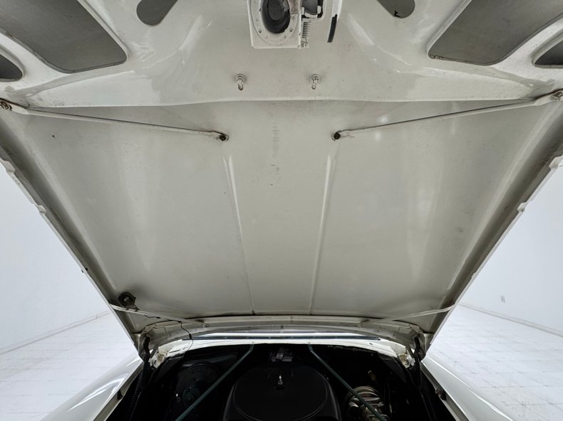 Oldsmobile-88-1955-Polar-White-Green-16