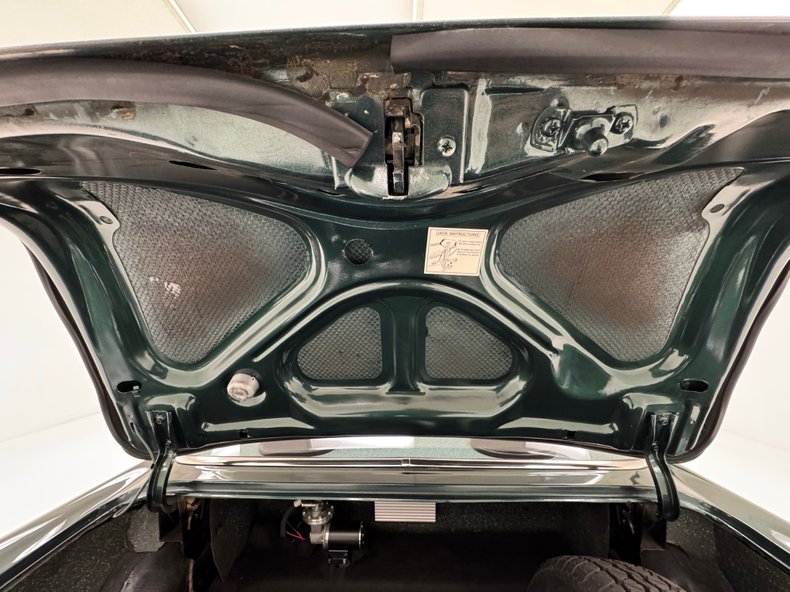 Oldsmobile-88-1955-Polar-White-Green-20