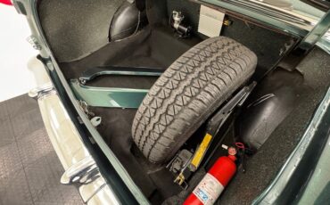 Oldsmobile-88-1955-Polar-White-Green-23