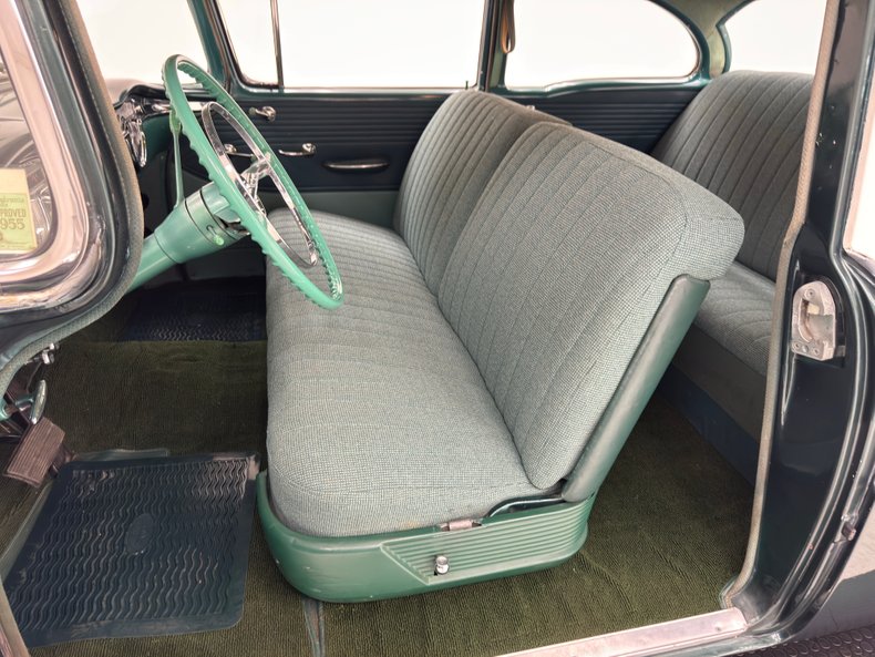 Oldsmobile-88-1955-Polar-White-Green-26