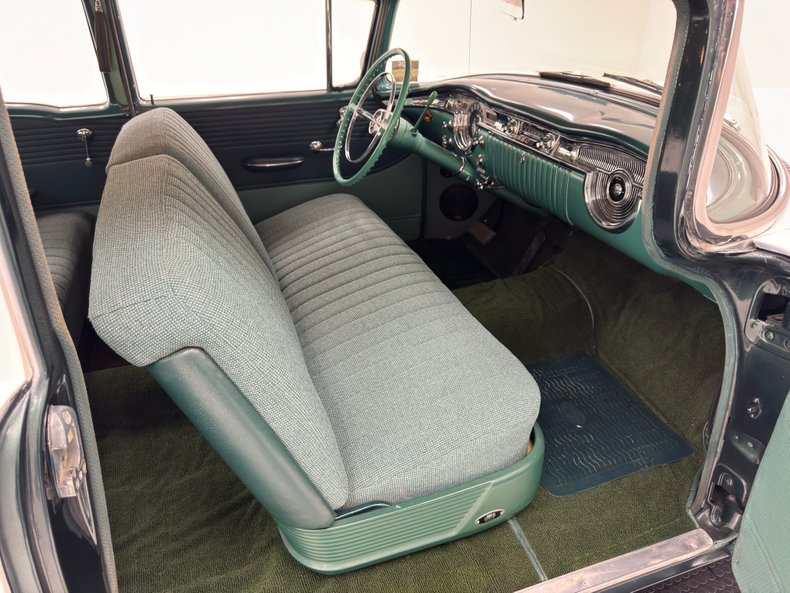 Oldsmobile-88-1955-Polar-White-Green-30