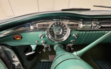 Oldsmobile-88-1955-Polar-White-Green-31