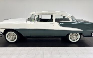 Oldsmobile-88-1955-Polar-White-Green-39
