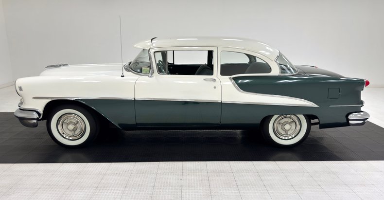Oldsmobile-88-1955-Polar-White-Green-39
