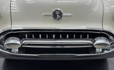 Oldsmobile-88-1955-Polar-White-Green-41