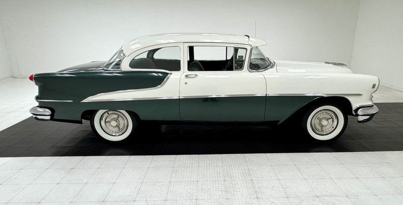 Oldsmobile-88-1955-Polar-White-Green-46