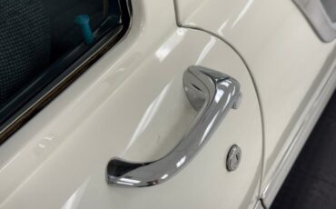 Oldsmobile-88-1955-Polar-White-Green-5