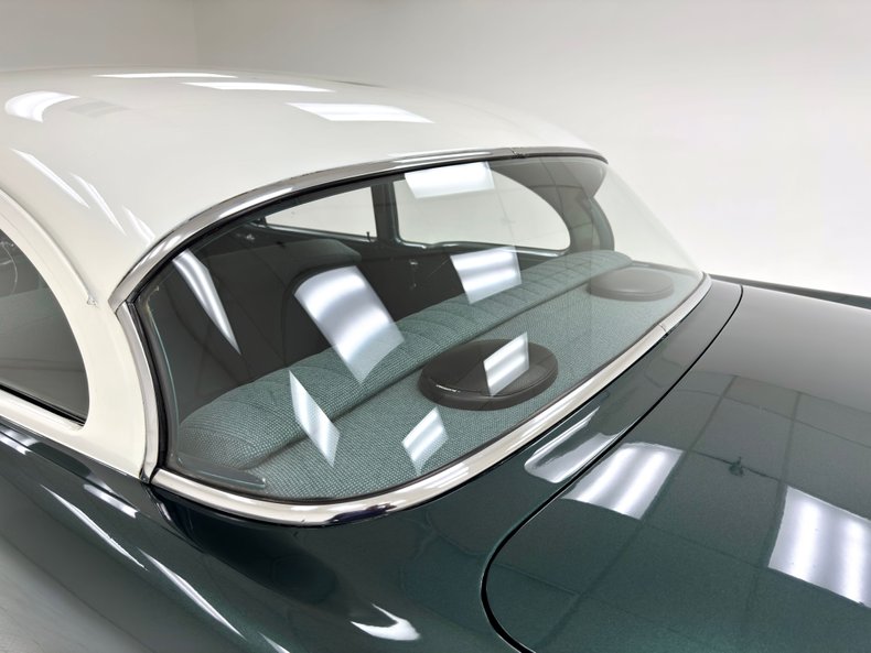 Oldsmobile-88-1955-Polar-White-Green-6