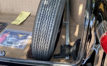 Oldsmobile-88-1956-Black-Gold-10