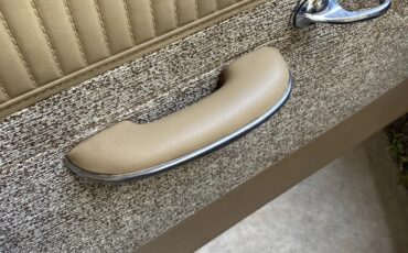 Oldsmobile-88-1956-Black-Gold-17