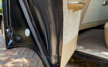 Oldsmobile-88-1956-Black-Gold-18