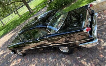 Oldsmobile-88-1956-Black-Gold