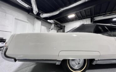 Oldsmobile-98-1967-White-Black-25