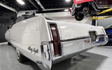 Oldsmobile-98-1967-White-Black-29