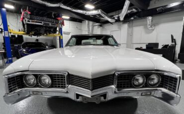 Oldsmobile-98-1967-White-Black-4