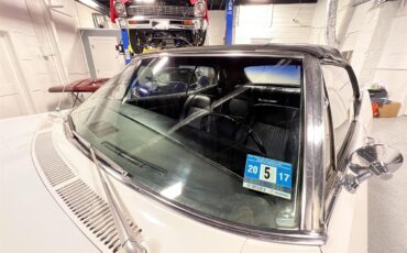 Oldsmobile-98-1967-White-Black-44