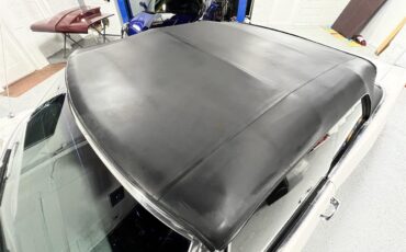 Oldsmobile-98-1967-White-Black-45