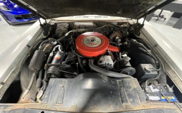 Oldsmobile-98-1967-White-Black-64