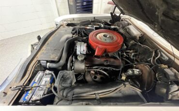 Oldsmobile-98-1967-White-Black-66