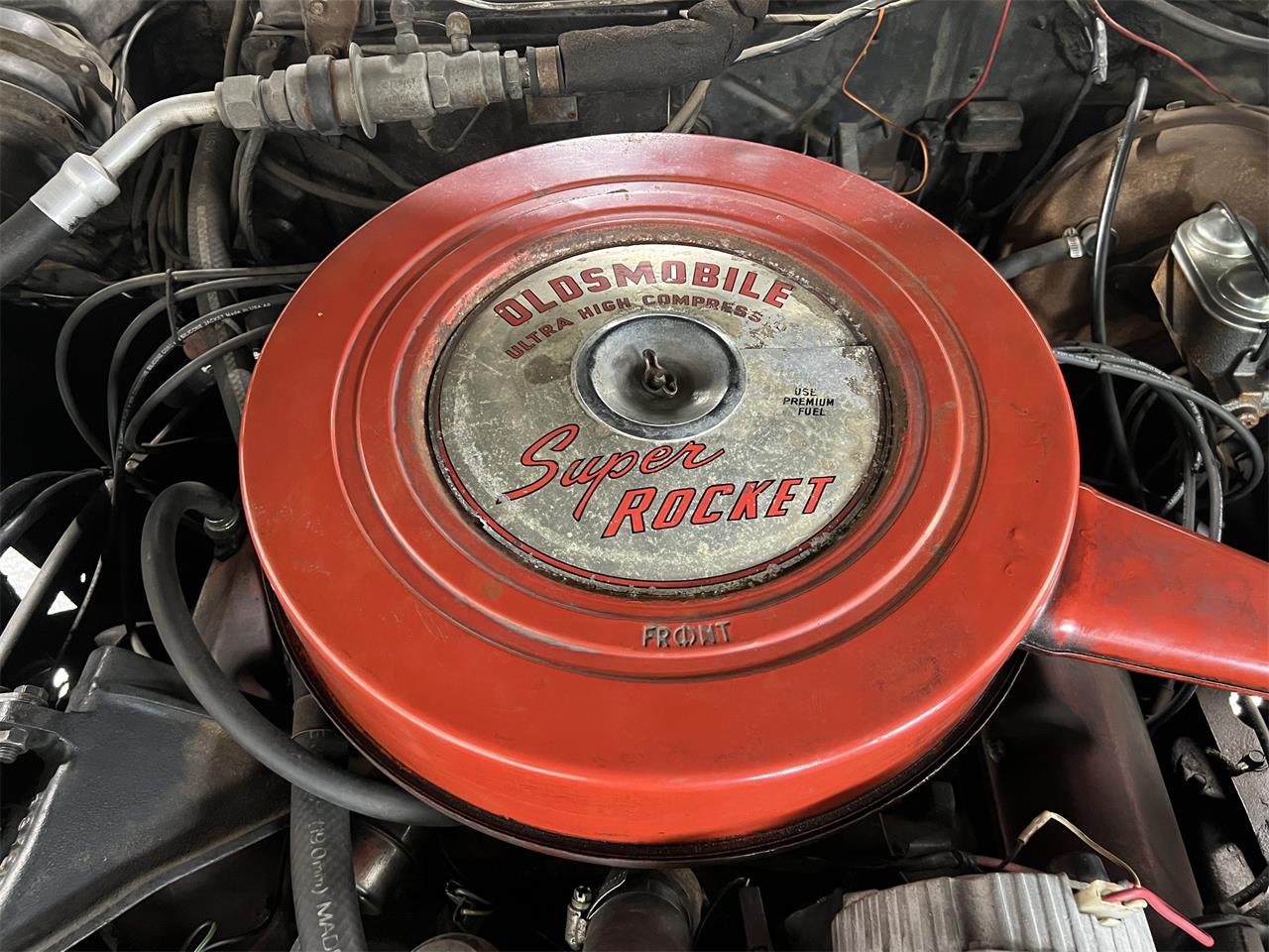 Oldsmobile-98-1967-White-Black-68