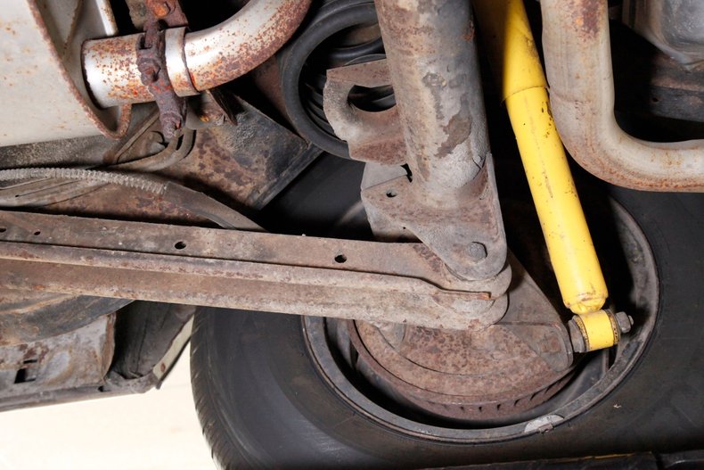 Oldsmobile-Cutlass-1972-Matador-Red-White-12