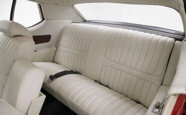 Oldsmobile-Cutlass-1972-Matador-Red-White-14