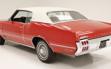 Oldsmobile-Cutlass-1972-Matador-Red-White-17