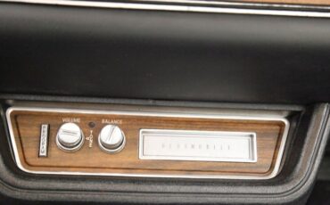 Oldsmobile-Cutlass-1972-Matador-Red-White-36