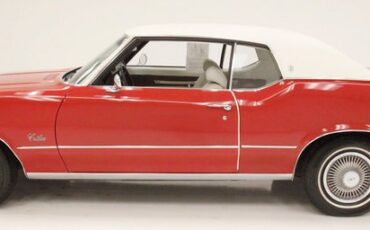 Oldsmobile-Cutlass-1972-Matador-Red-White