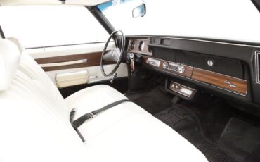 Oldsmobile-Cutlass-1972-Matador-Red-White-38