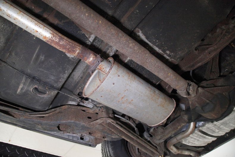 Oldsmobile-Cutlass-1972-Matador-Red-White-4