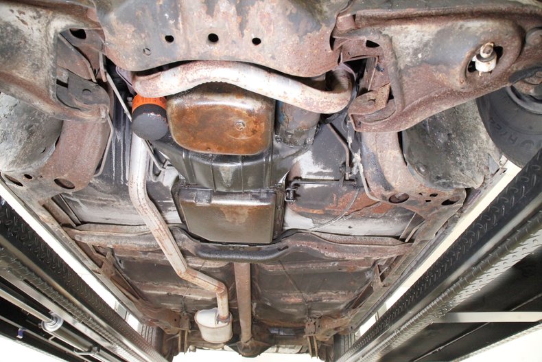 Oldsmobile-Cutlass-1972-Matador-Red-White-43