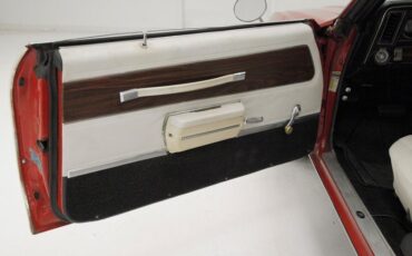 Oldsmobile-Cutlass-1972-Matador-Red-White-47