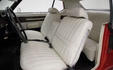 Oldsmobile-Cutlass-1972-Matador-Red-White-8