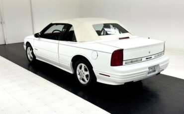 Oldsmobile-Cutlass-supreme-1994-White-Burgundy-13