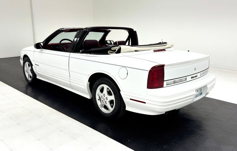 Oldsmobile-Cutlass-supreme-1994-White-Burgundy-14