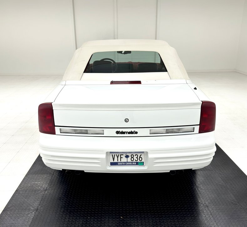 Oldsmobile-Cutlass-supreme-1994-White-Burgundy-15