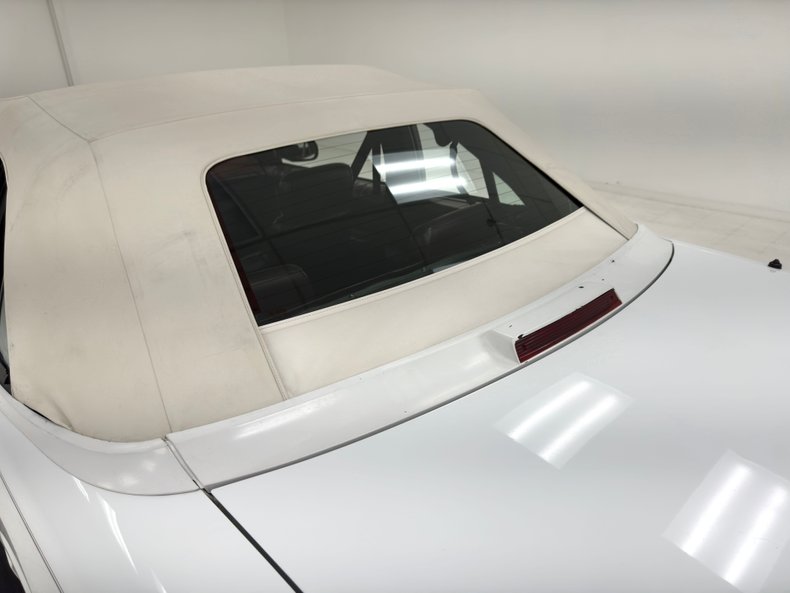 Oldsmobile-Cutlass-supreme-1994-White-Burgundy-27