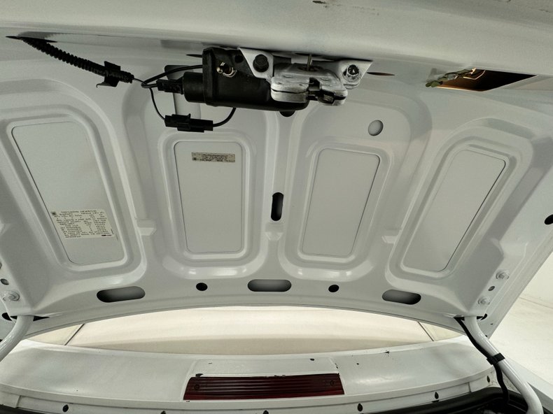 Oldsmobile-Cutlass-supreme-1994-White-Burgundy-37