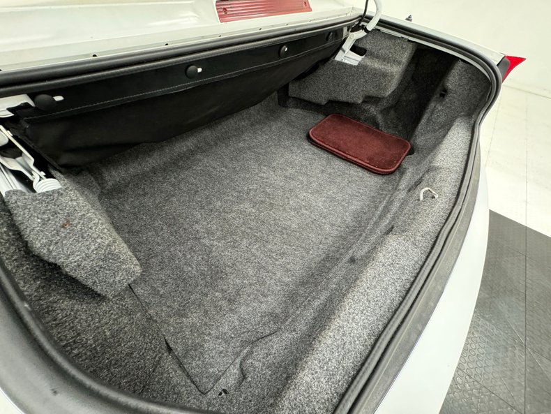 Oldsmobile-Cutlass-supreme-1994-White-Burgundy-38