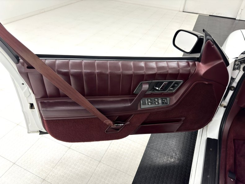 Oldsmobile-Cutlass-supreme-1994-White-Burgundy-40