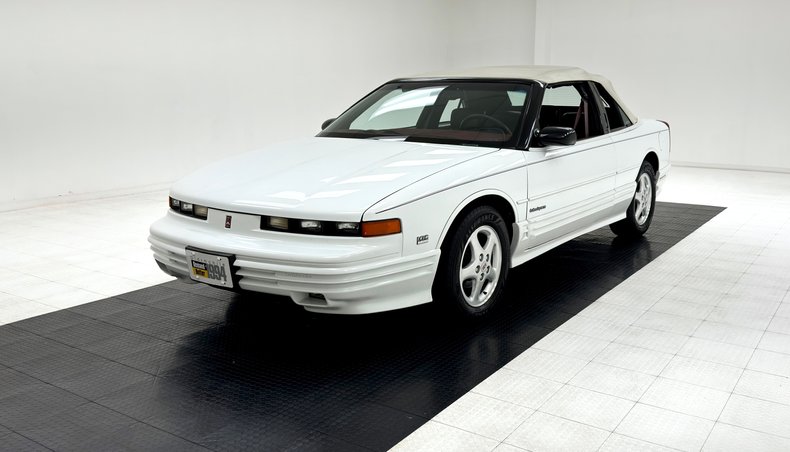 Oldsmobile-Cutlass-supreme-1994-White-Burgundy-44