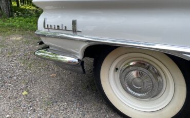 Oldsmobile-Eighty-Eight-1959-Sedan-3