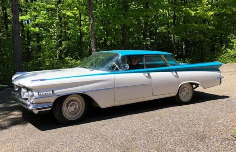 Oldsmobile-Eighty-Eight-1959-Sedan